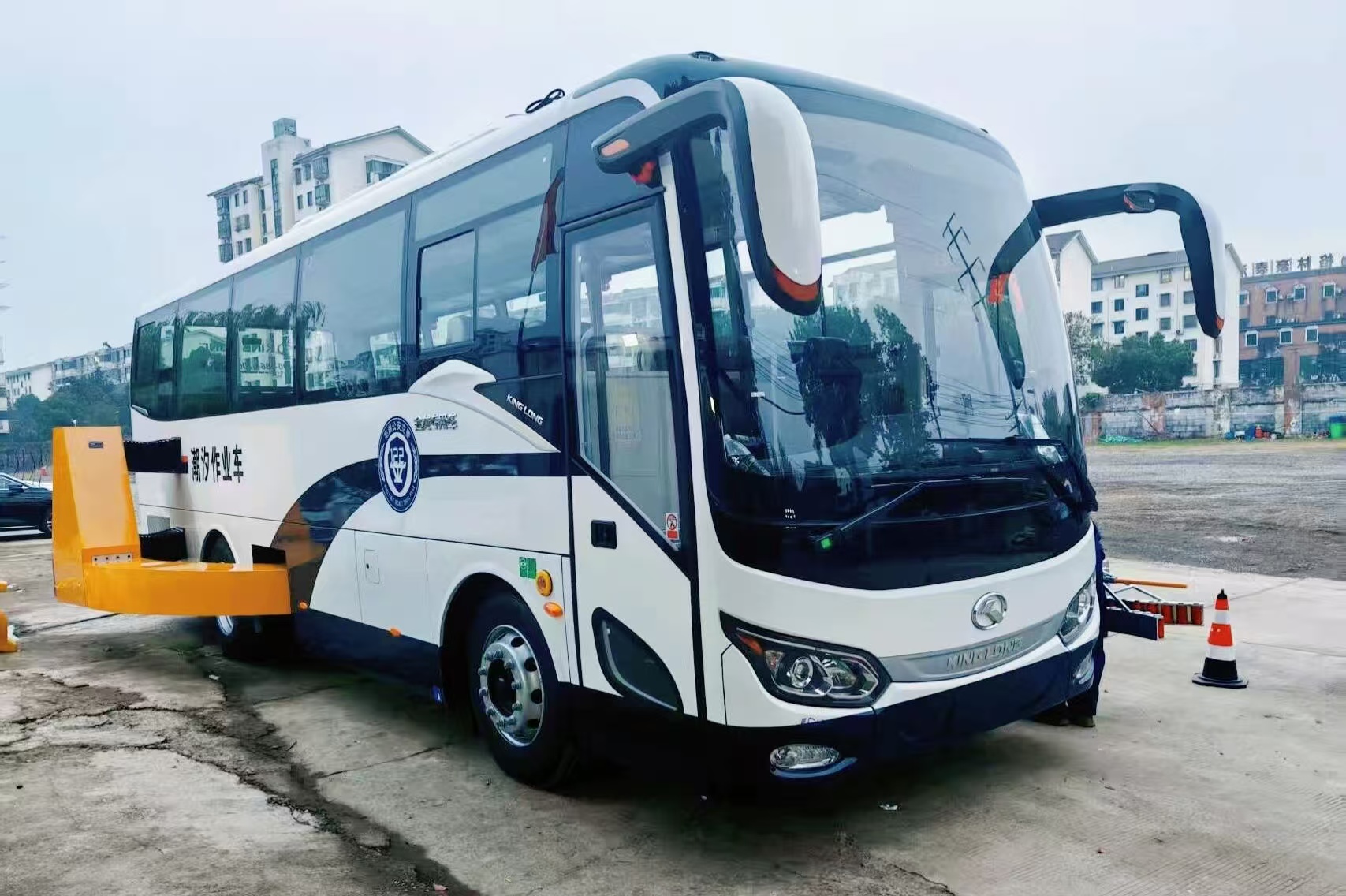 1766394844799 52bb29db2d31896e3b3d706b4fa03215